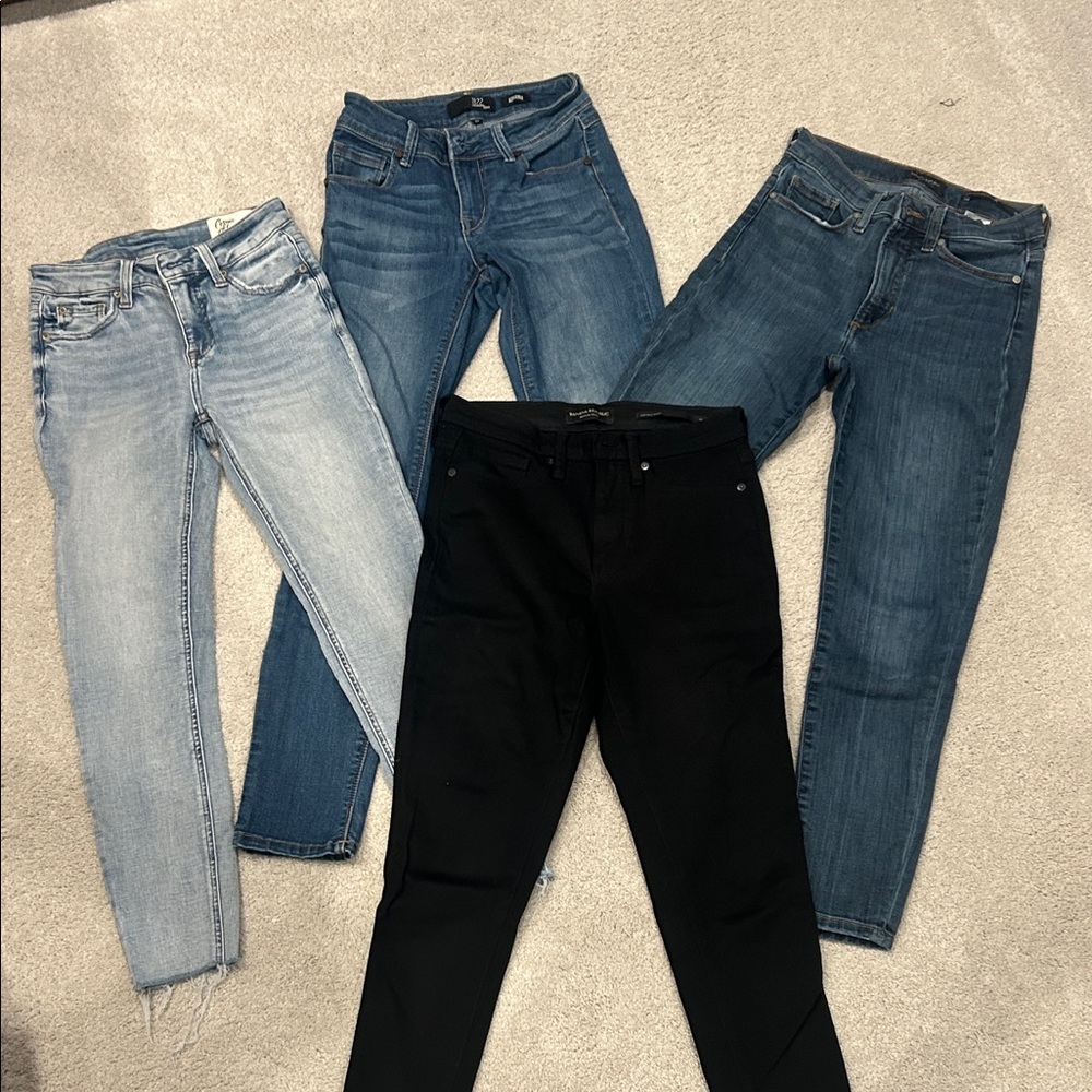 Lot of 4 Banana Republic, 1822, and Cosmic Blue Love Women's Jeans